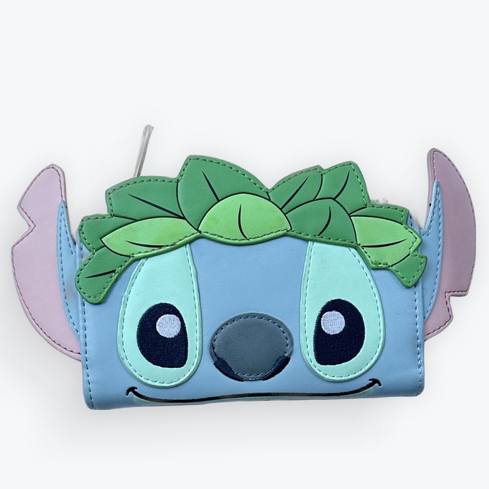 Kawaii Loungefly Disney Lilo and Stitch Luau Hula Figural Flap Bi-Fold Wallet